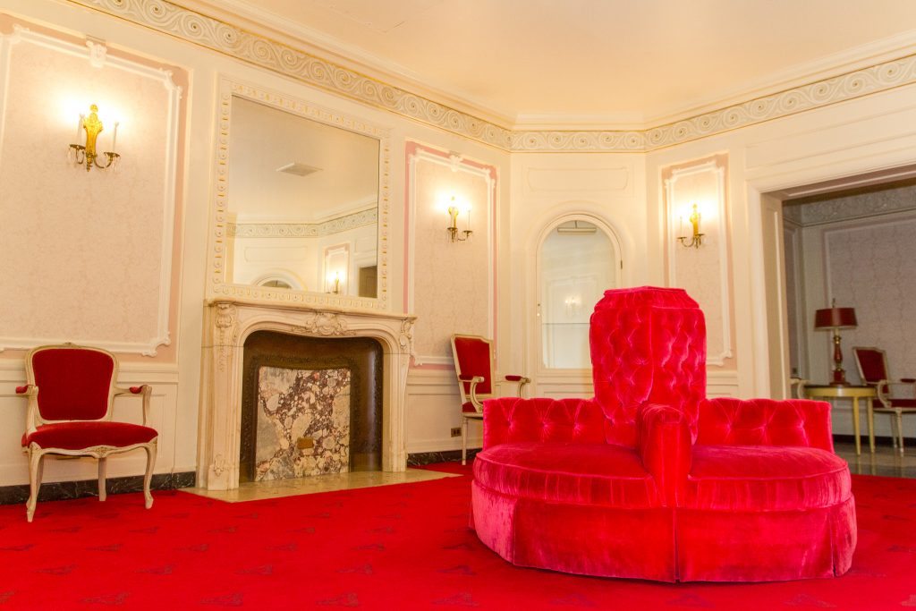 heinz-hall-ladies-room-1