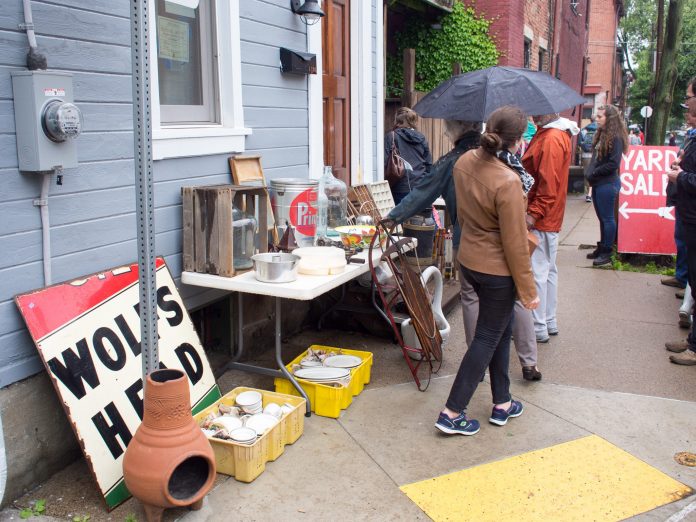 mexican-war-streets-yard-sale-1