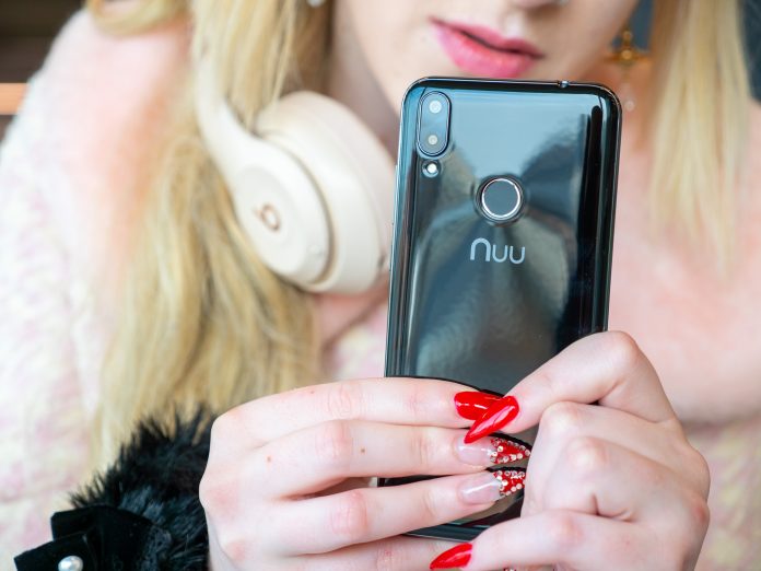 nuu-x6-phone-hands-on-1